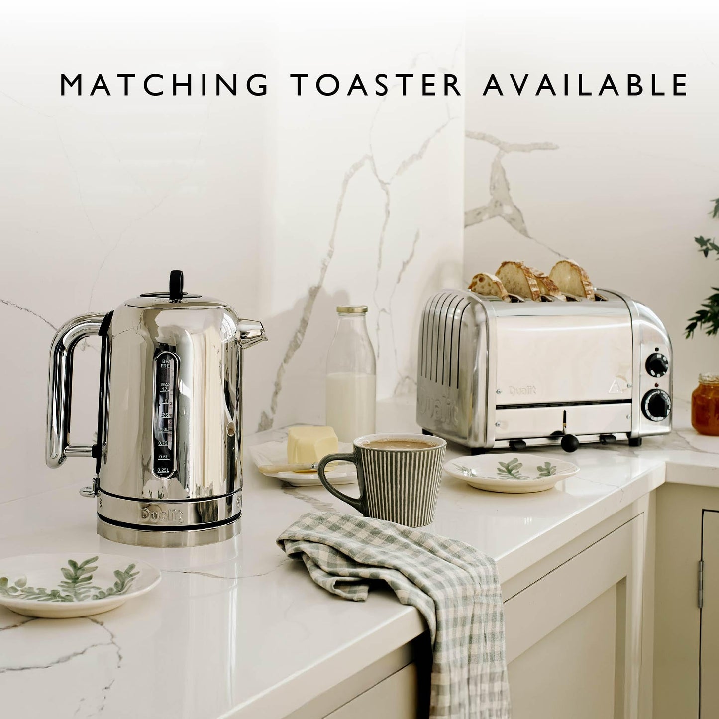 Dualit Classic Kettle | Quiet boiling kettle | 90 Second Boil Time | 1.7 L Capacity, 2.3 kW
